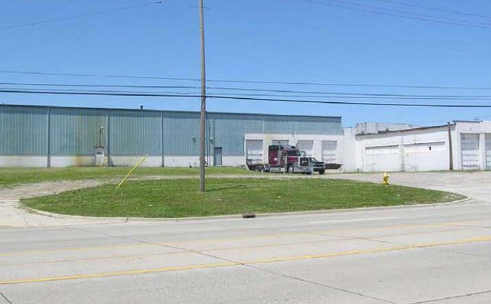 Pictures of Industrial property located at 52365 Gratiot Avenue, Chesterfield, MI 48051 for sales - image #1