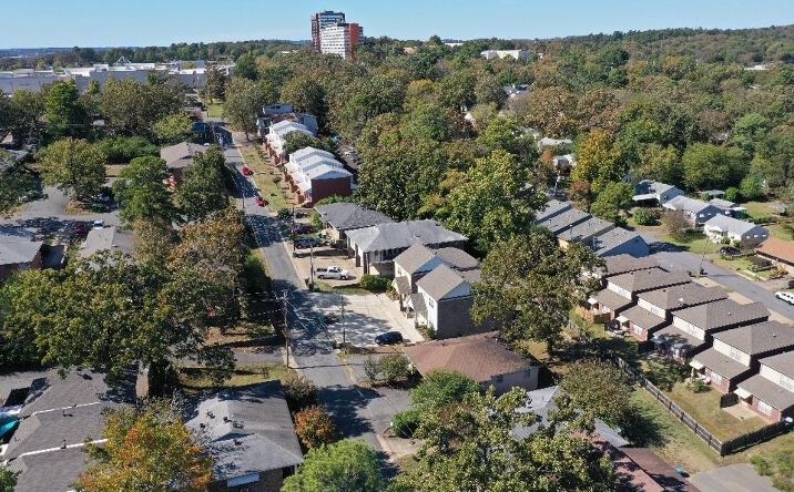 Pictures of Multifamily property located at 5622 B St, Little Rock, AR 72205 for sales - image #1