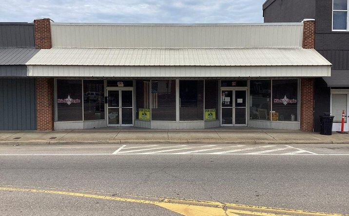 Pictures of Retail property located at 26 Forest Ave, Luverne, AL 36049 for sales - image #1