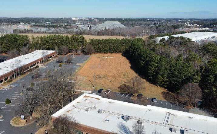 Pictures of Land property located at 2015 Vaughn Rd, Kennesaw, GA 30144 for sales - image #1