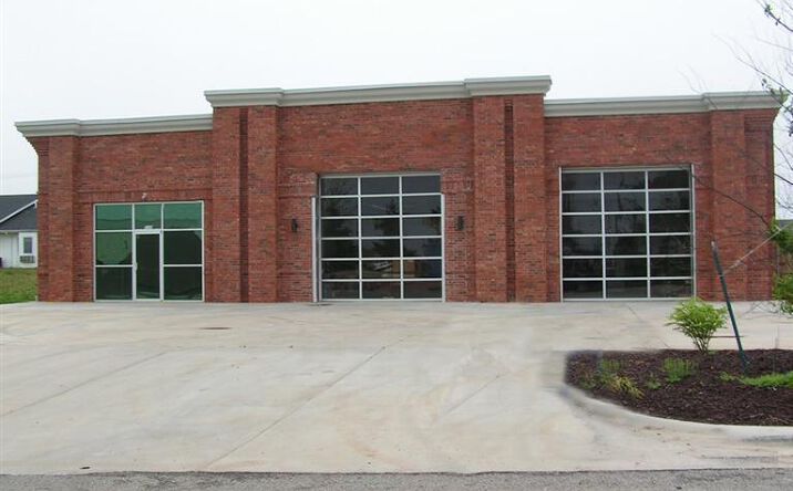 Pictures of Industrial, Mixed Use, Office property located at 5146 N 23rd St, Ozark, MO 65721 for sales - image #1