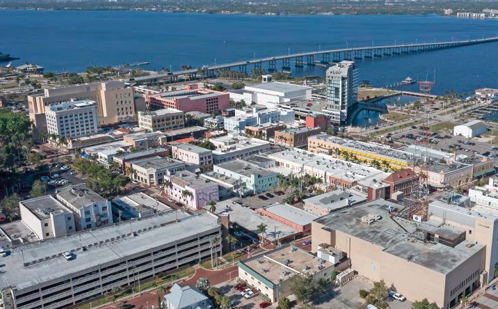 Pictures of Retail property located at 2261-2283 Main St, Fort Myers, FL 33901 for sales - image #1