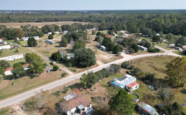 Pictures of Mobile Home Park property located at 130 Nita Cir, Ocilla, GA 31774 for sales - image #1
