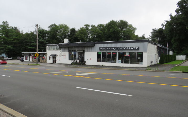 Pictures of Retail property located at 2093 E Main St, Cortlandt, NY 10567 for sales - image #1