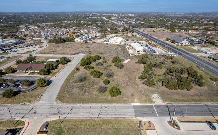 Pictures of Land property located at 130 Woodlake Dr, Georgetown, TX 78633 for sales - image #1
