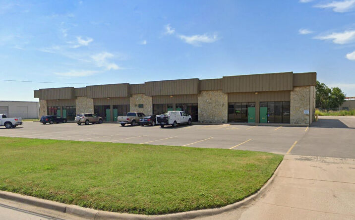 Pictures of Industrial property located at 3601 W Harry St, Wichita, KS 67213 for sales - image #1