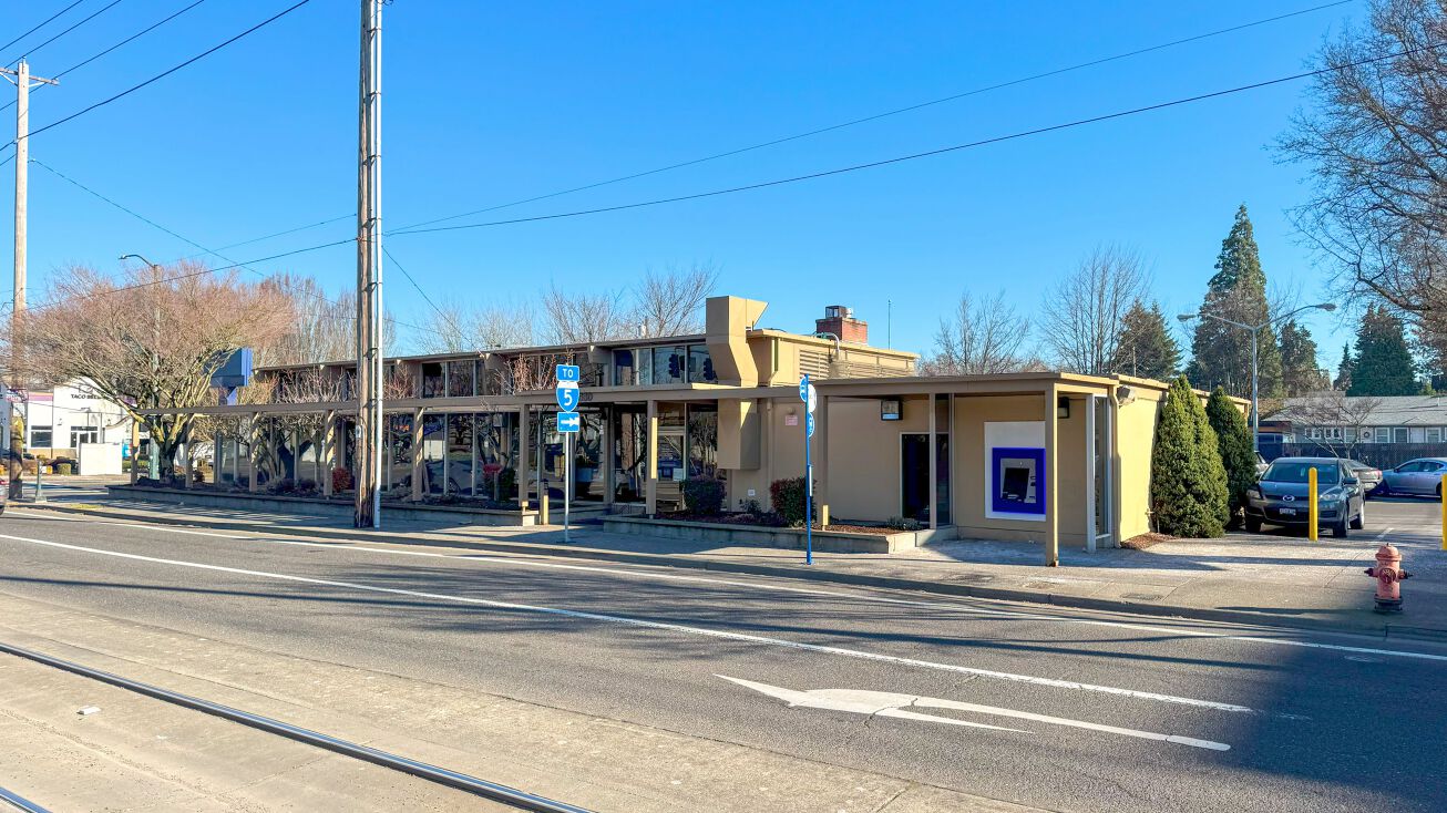 Pictures of Retail property located at 4550 N Interstate Ave, Portland, OR 97217 for sales - image #1