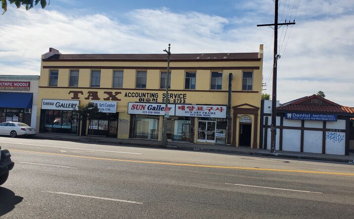 image of property at 4012 W OLYMPIC BLVD Los Angeles CA 90019-3257