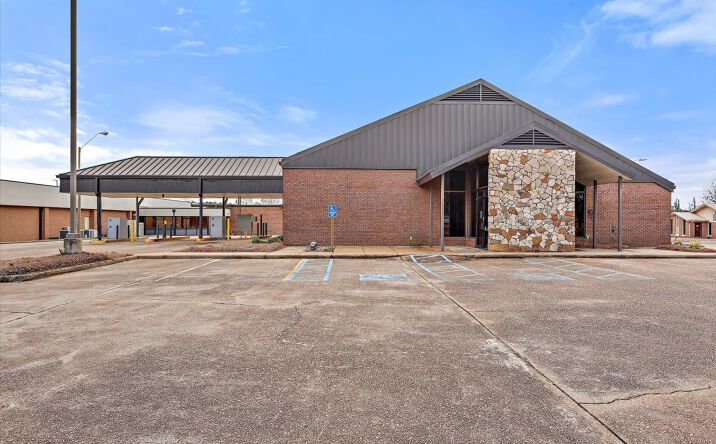 Pictures of Office property located at 101 Office Park Dr, Brandon, MS 39042 for sales - image #1