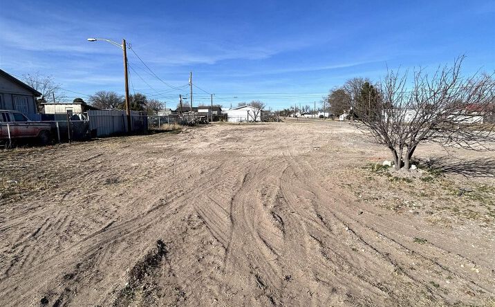 Pictures of Land property located at 1010 S 4th Street, Lovington, NM 88260 for sales - image #1