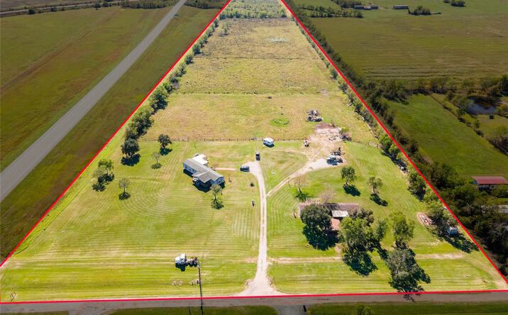 Pictures of Land property located at 698 County Road 341, Holiday Lakes, TX 77515 for sales - image #1
