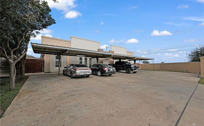 Pictures of Multifamily property located at 2801 Sabercat Ave, Edinburg, TX 78542 for sales - image #1