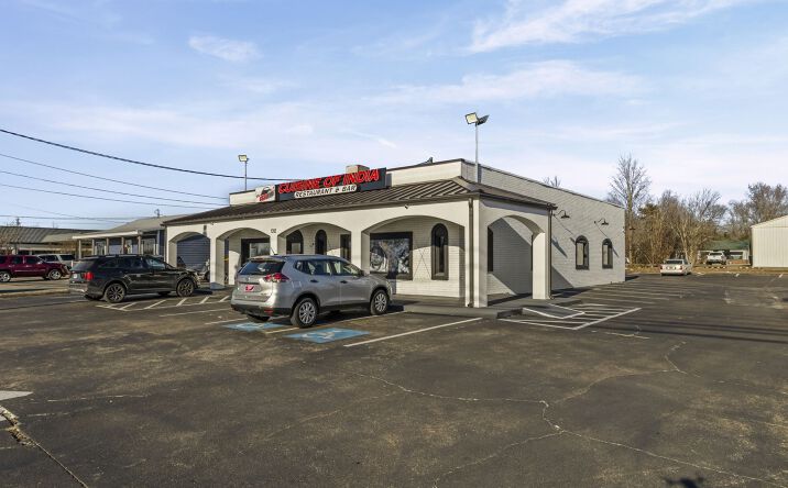 Pictures of Retail property located at 1312 NW Broad St, Murfreesboro, TN 37129 for sales - image #1