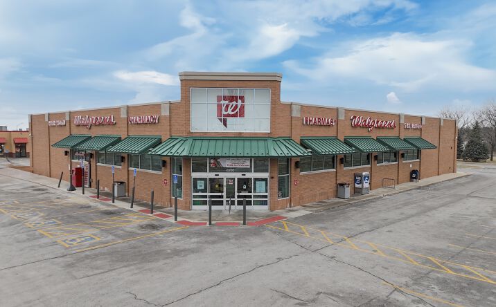Pictures of Retail property located at 6200 SE 14th St, Des Moines, IA 50320 for sales - image #1