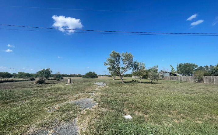 Pictures of Land property located at 1915 E Stenger St., San Benito, TX 78586 for sales - image #1