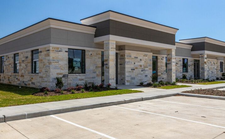 Pictures of Office, Retail property located at 625 Regal Row, Montgomery, TX 77316 for sales - image #1