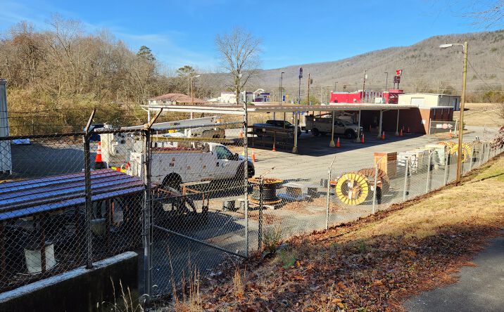 Pictures of Industrial property located at 325 Fairchild St, Harriman, TN 37748 for sales - image #1