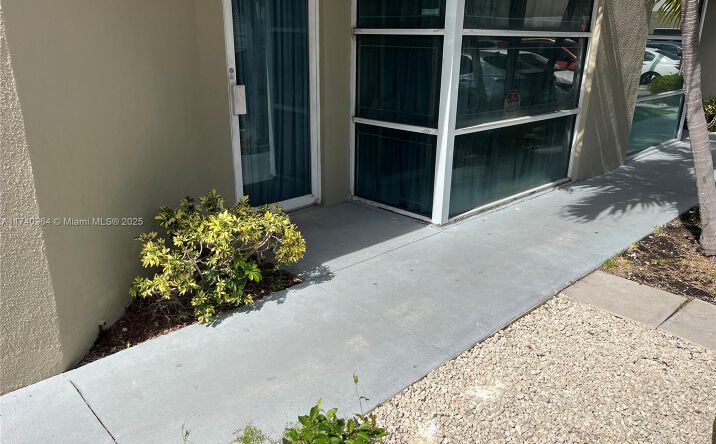 Pictures of Industrial, Office property located at 74XX SW 48th St, Miami, FL 33155 for sales - image #1