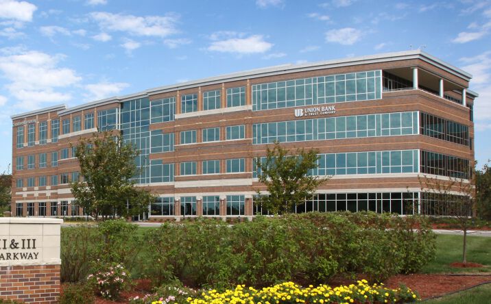 Pictures of Office property located at 11460 Tomahawk Creek Pkwy, Leawood, KS 66211 for sales - image #1