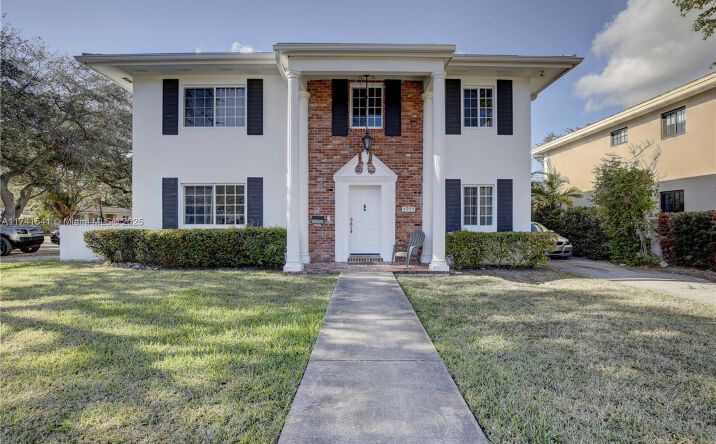 Pictures of Multifamily property located at 4995 Ponce de Leon /1050 Sistina Avenue, Coral Gables, FL 33146 for sales - image #1