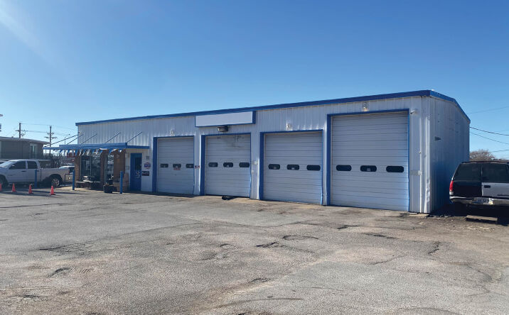 Pictures of Retail property located at 4646 S 60th St, Omaha, NE 68117 for comps - image #1