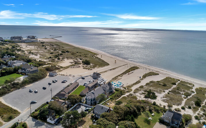 Pictures of Hospitality property located at 4 Braddock St, Harwich, MA 02646 for sales - image #1