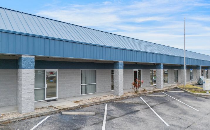 Pictures of Industrial property located at 1882 Porter Lake Dr, Sarasota, FL 34240 for sales - image #1