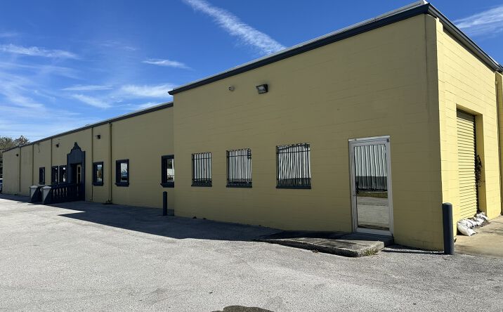 Pictures of Industrial property located at 4315 E Columbus Dr, Tampa, FL 33605 for sales - image #1