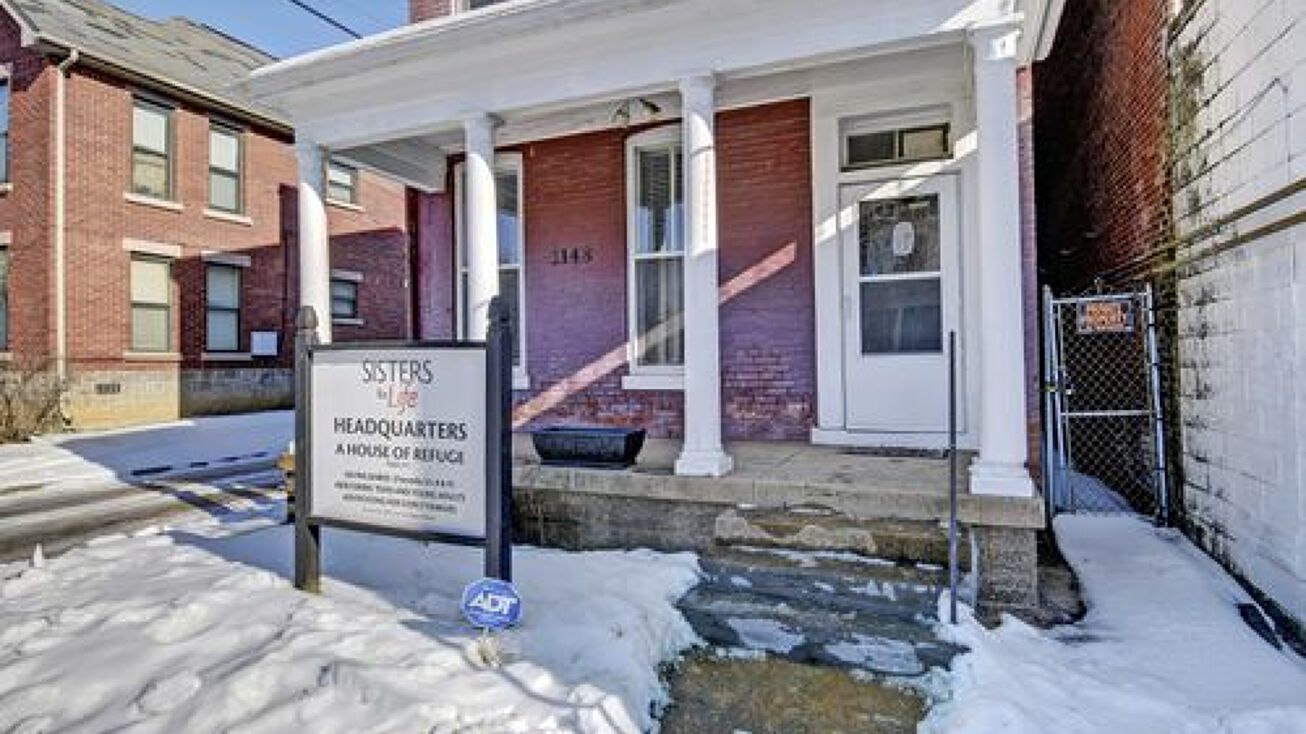 Pictures of Office, Industrial property located at 1143 S 6th St, Louisville, KY 40203 for sales - image #1
