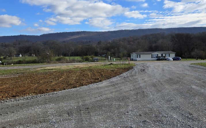 Pictures of Mobile Home Park property located at 266 Mike's Ln, Trenton, GA 30752 for sales - image #1