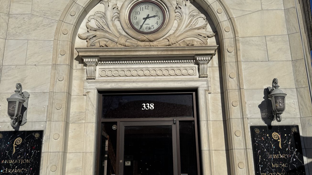 Pictures of Mixed Use, Office, Retail property located at 338 Main St, Bennington, VT 05201 for sales - image #1