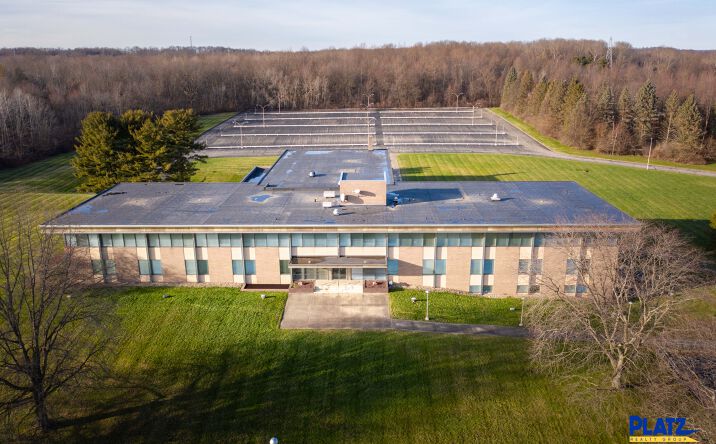 Pictures of Office property located at 1610 Thomas Hubbard Rd, Hubbard, OH 44425 for sales - image #1