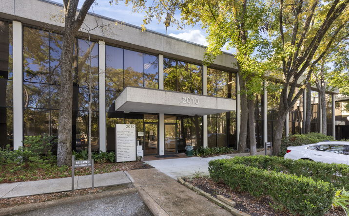 Pictures of Office property located at 2000 N Loop W, Houston, TX 77018 for sales - image #1