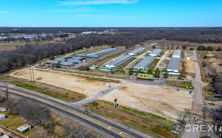 Pictures of Retail, Industrial, Mixed Use, Land, Self Storage, Mobile Home Park property located at 542 E Dallas St, Canton, TX 75103 for sales - image #1