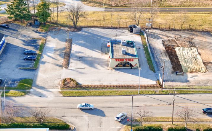 Pictures of Retail property located at 1483 Boardwalk, Lexington, KY 40511 for sales - image #1
