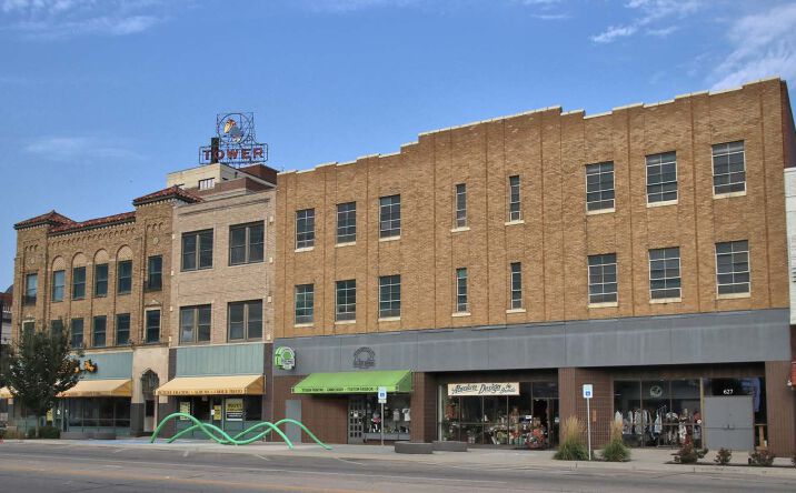 Pictures of Office, Retail property located at 627 S Kansas Ave, Topeka, KS 66603 for sales - image #1