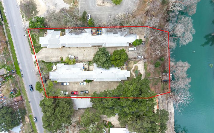 Pictures of Hospitality, Multifamily property located at 1627 Kuehler Ave, New Braunfels, TX 78130 for sales - image #1