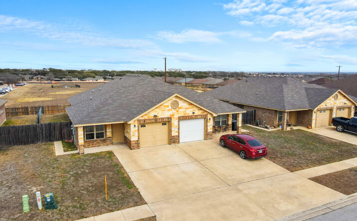 Pictures of Multifamily property located at 4509 Passion Flower Loop, Killeen, TX 76549 for sales - image #1