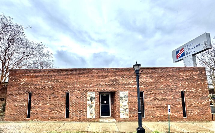 Pictures of Hospitality, Industrial, Mixed Use, Office, Retail property located at 146 S 562, Landrum, SC 29356 for sales - image #1