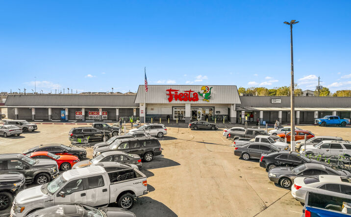 Pictures of Retail property located at 5600 Mykawa Rd, Houston, TX 77033 for sales - image #1