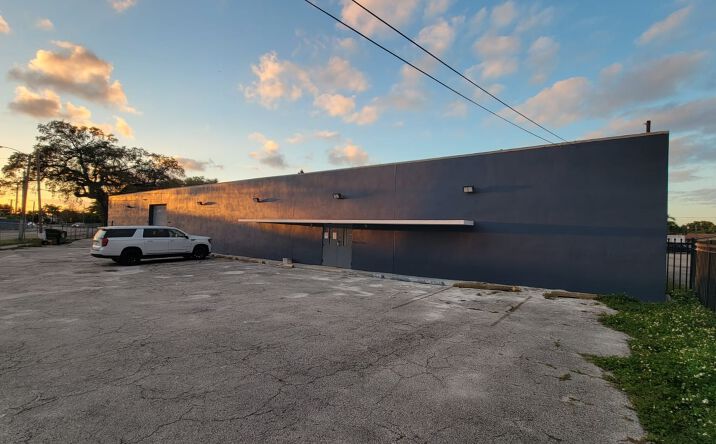 Pictures of Hospitality, Mixed Use, Office, Retail property located at 1871 NW N River Dr, Miami, FL 33125 for sales - image #1