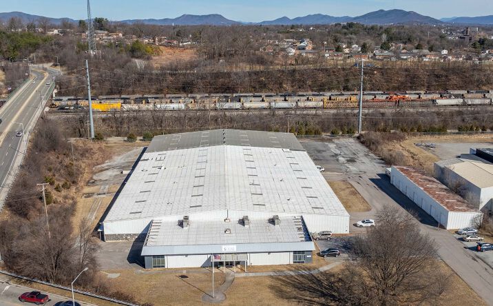 Pictures of Industrial property located at 3631 Aerial Way Dr, Roanoke, VA 24018 for sales - image #1