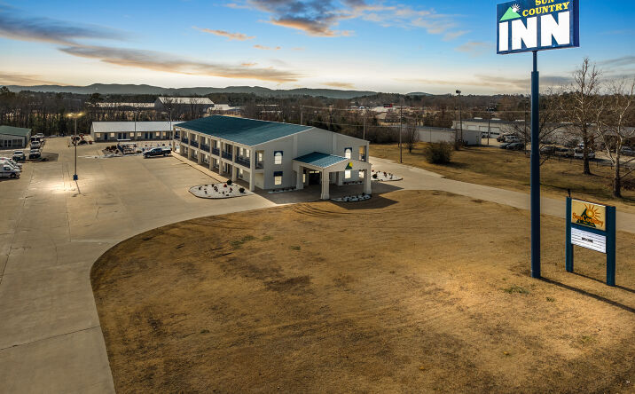 Pictures of Hospitality property located at 1309 N U.S. 71, Mena, AR 71953 for sales - image #1