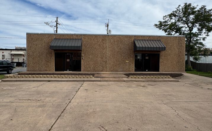 Pictures of Office property located at 607 SW E Ave, Lawton, OK 73501 for sales - image #1