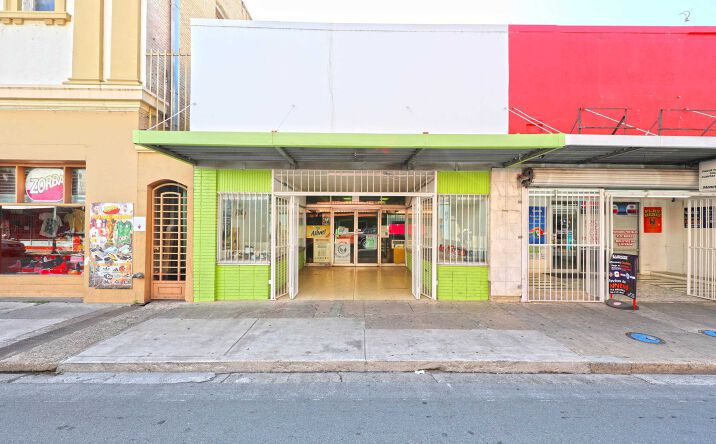 Pictures of Retail property located at 1217 Hidalgo St, Laredo, TX 78040 for sales - image #1