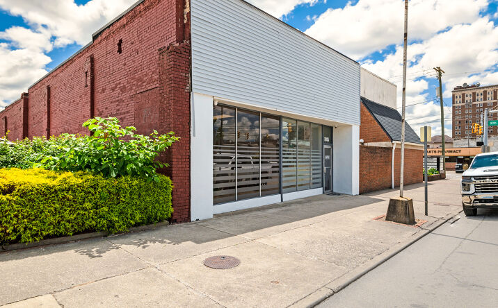 Pictures of Office property located at 1005 6th Ave, Huntington, WV 25701 for sales - image #1