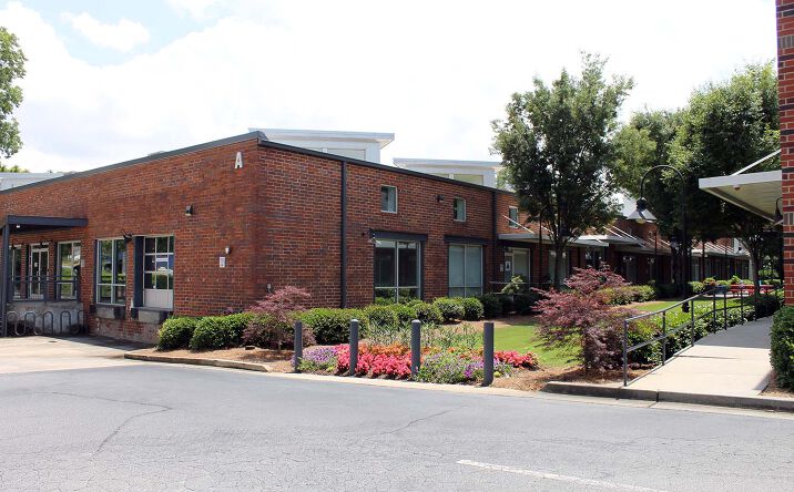 Pictures of Office property located at 1320 Ellsworth Industrial Blvd NW, Atlanta, GA 30318 for sales - image #1