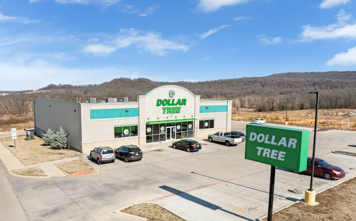 Pictures of Retail property located at 83310 Wingfield Xing, Stilwell, OK 74960 for sales - image #1