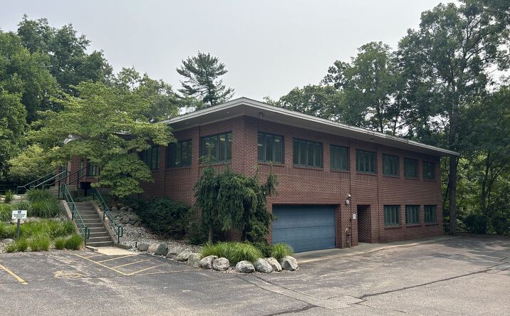 Pictures of Office property located at 1428 44th St SW, Wyoming, MI 49509 for sales - image #1