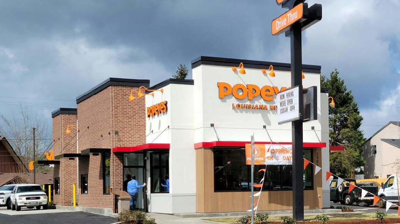 Pictures of Retail property located at 5503 Commercial St SE, Salem, OR 97306 for sales - image #1